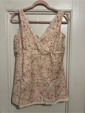 Buffalo Floral Sleeveless V-Neck Tank with Lace Trim - Pink & Cream. Size M.